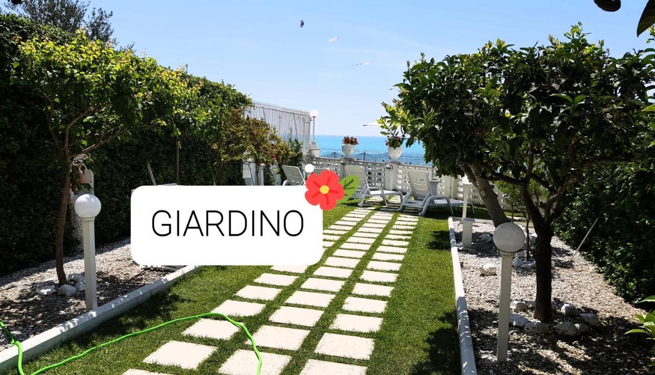 Casa Genny Lejlighed Nettuno Eksteriør billede